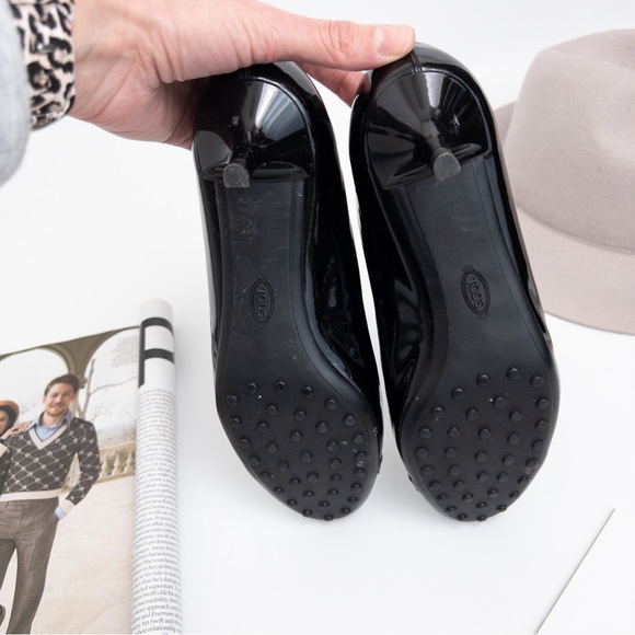 TOD’S . Navy Suede Kitten Heels - Picture 11 of 16